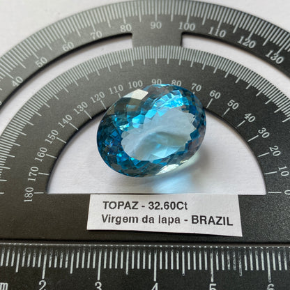 TOPAZ NATURAL MINED GEMSTONE : XANDA MINE, VIRGEM DA LAPA, BRAZIL  32.60Ct. MFG4978
