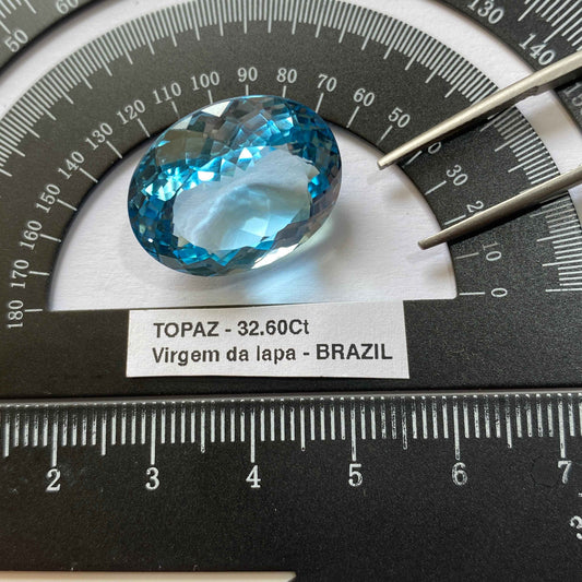 TOPAZ NATURAL MINED GEMSTONE : XANDA MINE, VIRGEM DA LAPA, BRAZIL  32.60Ct. MFG4978