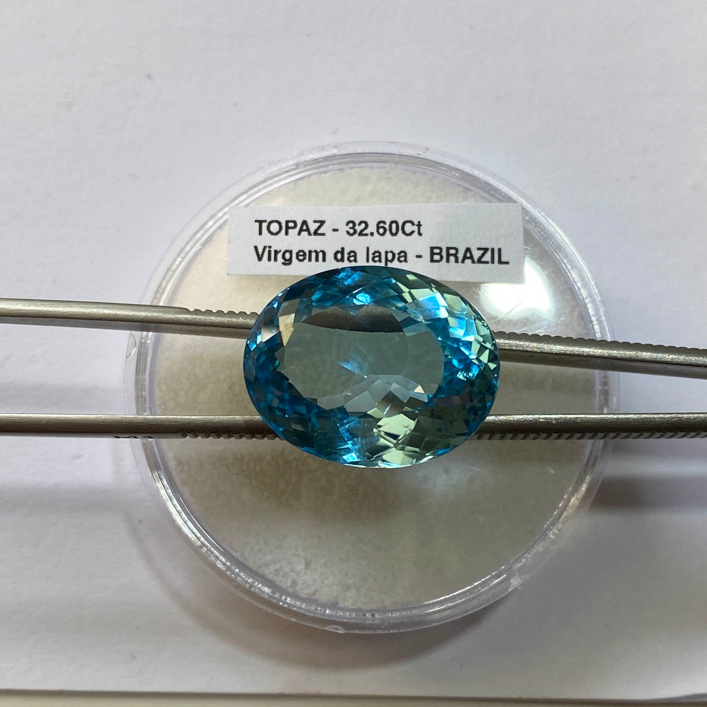 TOPAZ NATURAL MINED GEMSTONE : XANDA MINE, VIRGEM DA LAPA, BRAZIL  32.60Ct. MFG4978