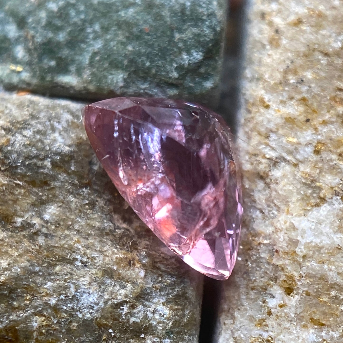SPINEL NATURAL GEMSTONE : LUC YEN DISTRICT, YEN BAC PROVINCE, VIETNAM  0.53Ct. MFG4981