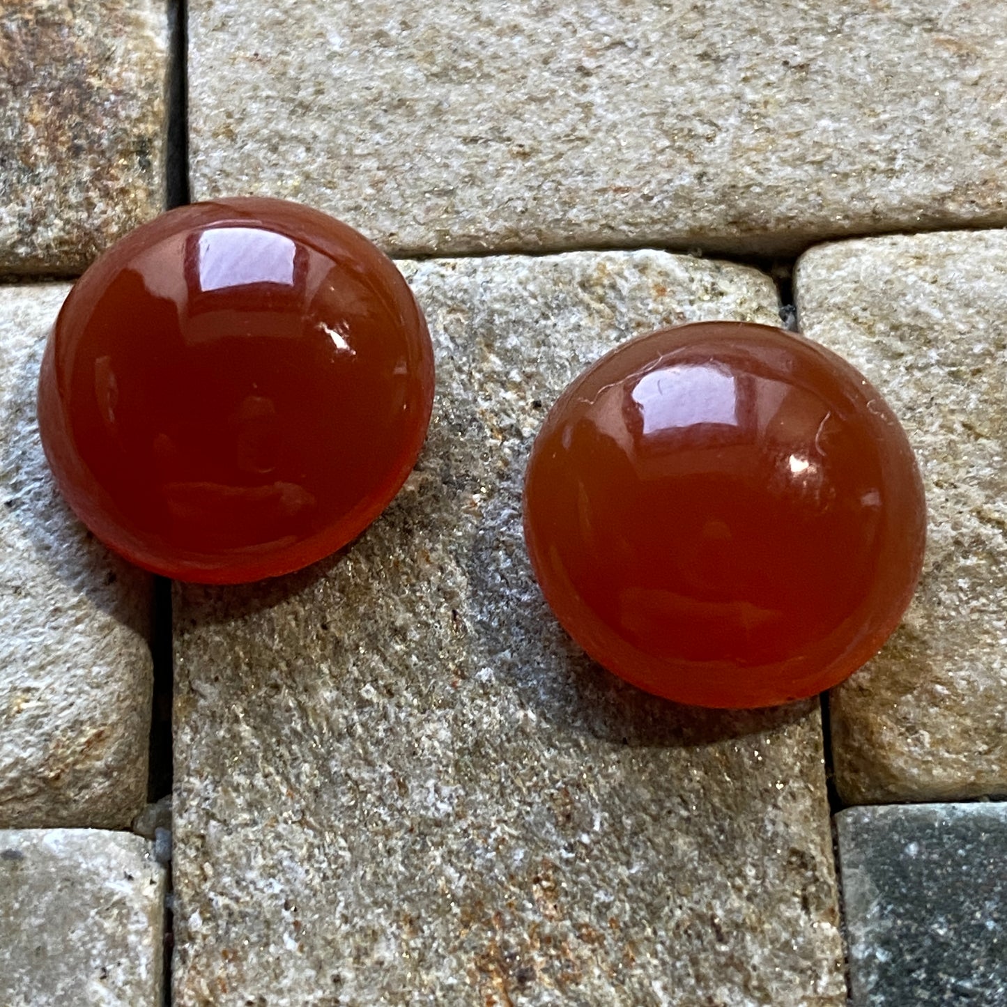 AGATE CARNELIAN NATURAL GEMSTONES - LIBOMBAS, MOZAMBIQUE 18Ct  MFG5165