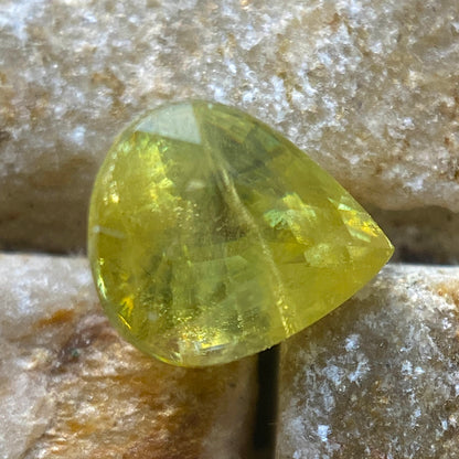 SPHENE (TITANITE) NATURAL GEMSTONE : IMILCHI, MOROCCO  0.72Ct  MFG4983