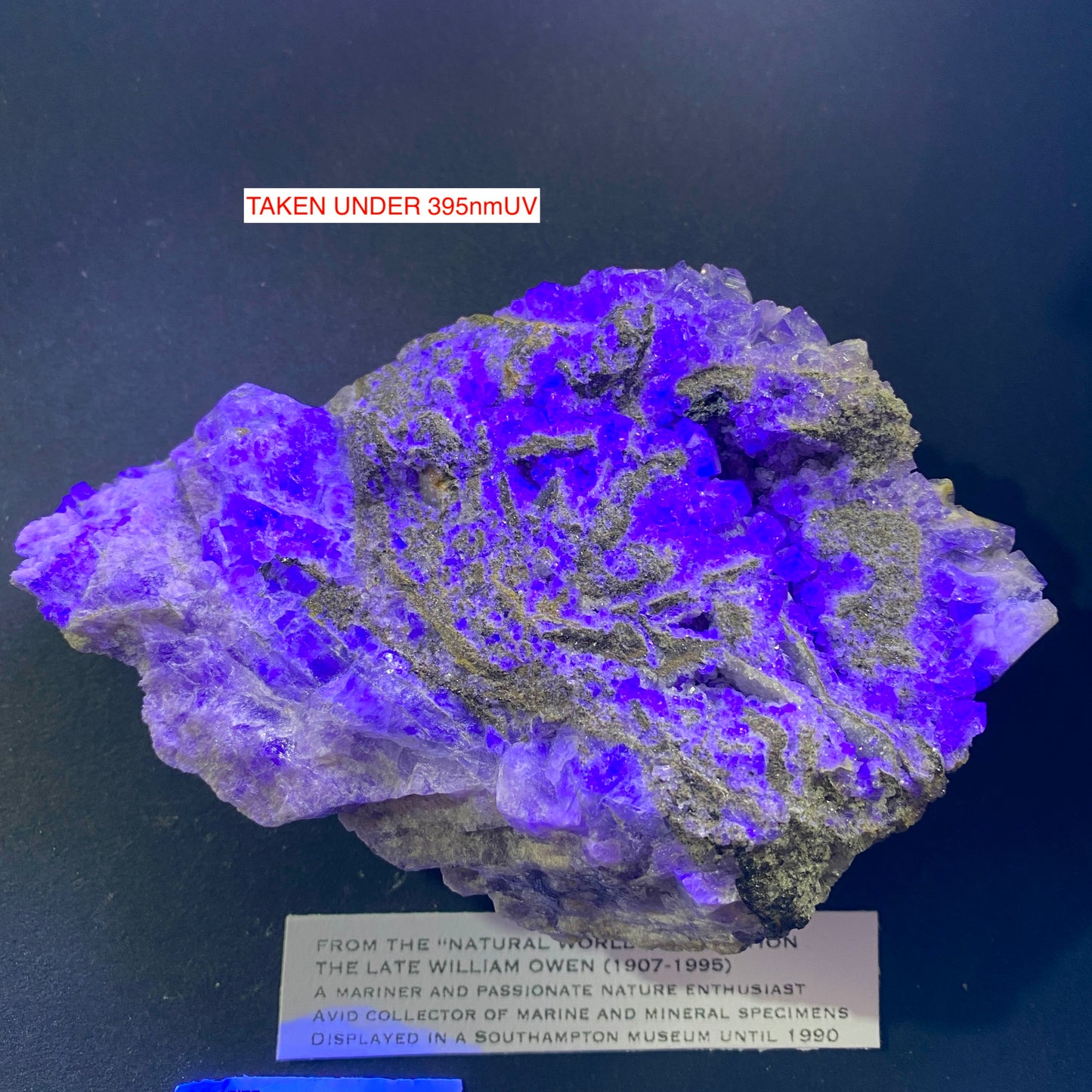 FLUORITE ETC ÉCHANTILLON INTÉRESSANT DE WESTGATE, CO DURHAM, ANGLETERRE 582g MF6442