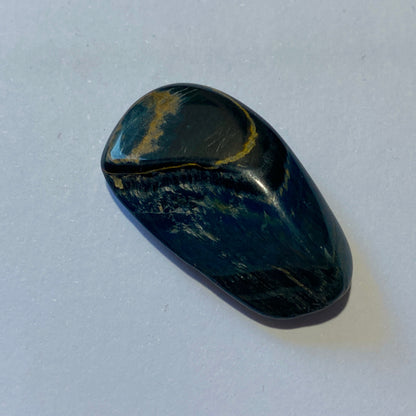 HAWKS EYE QUARTZ NATURAL GEMSTONE - SOUTHERN AFRICA. 24Ct MFG5391