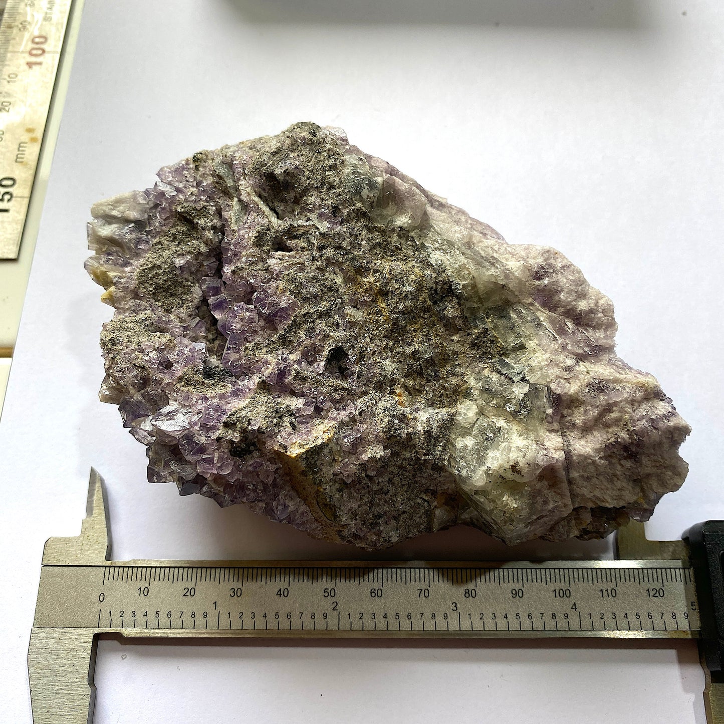 FLUORITE ETC ÉCHANTILLON INTÉRESSANT DE WESTGATE, CO DURHAM, ANGLETERRE 582g MF6442