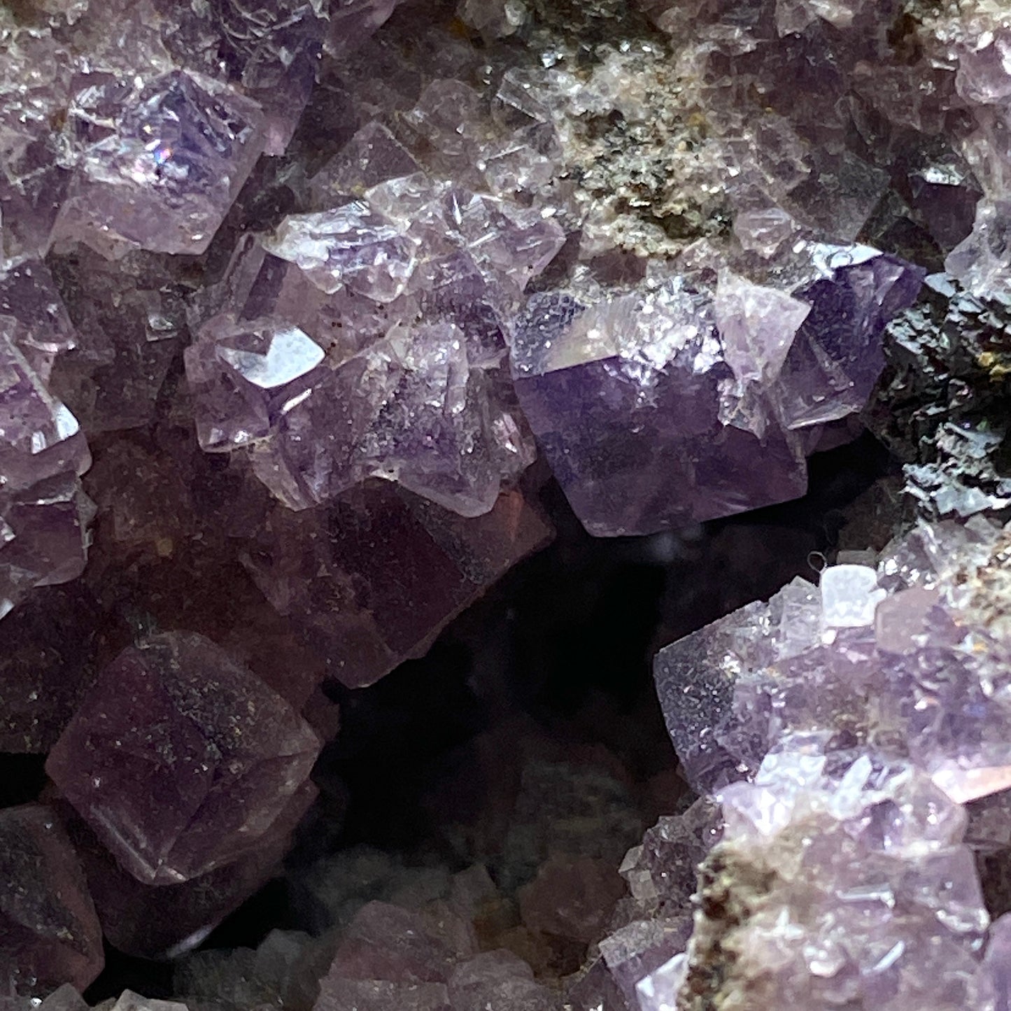 FLUORITE ETC ÉCHANTILLON INTÉRESSANT DE WESTGATE, CO DURHAM, ANGLETERRE 582g MF6442