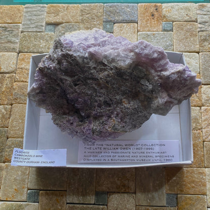 FLUORITE ETC ÉCHANTILLON INTÉRESSANT DE WESTGATE, CO DURHAM, ANGLETERRE 582g MF6442