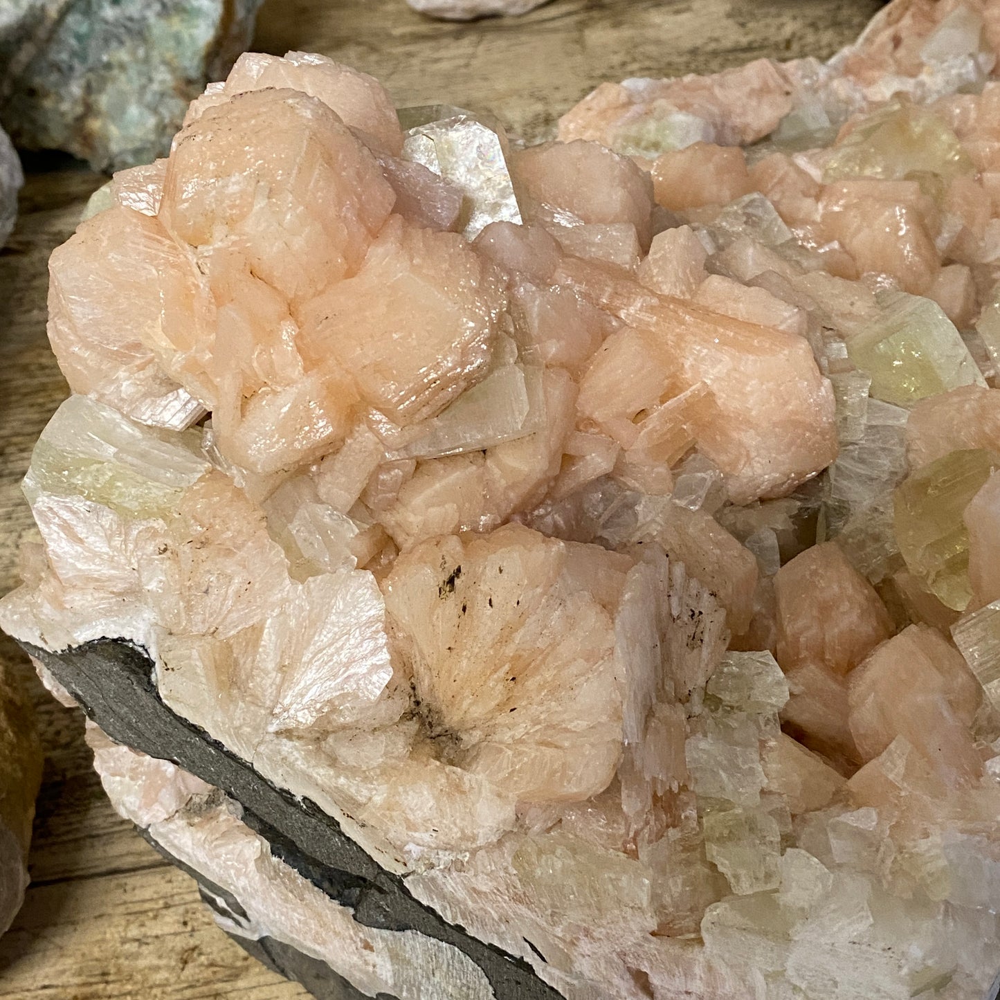 APOPHYLLITE WITH STILBITE - JALGAON, NASHIK, INDIA - MASSIVE   13kg+MF4146