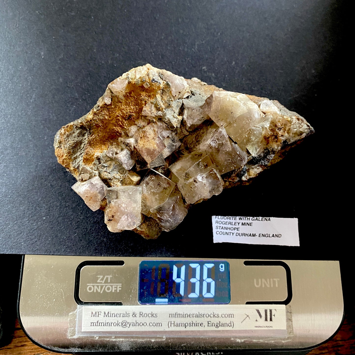 FLUORITE AVEC GALÈNE DE LA MINE ROGERLEY, CO DURHAM, ANGLETERRE. 435g MF6440