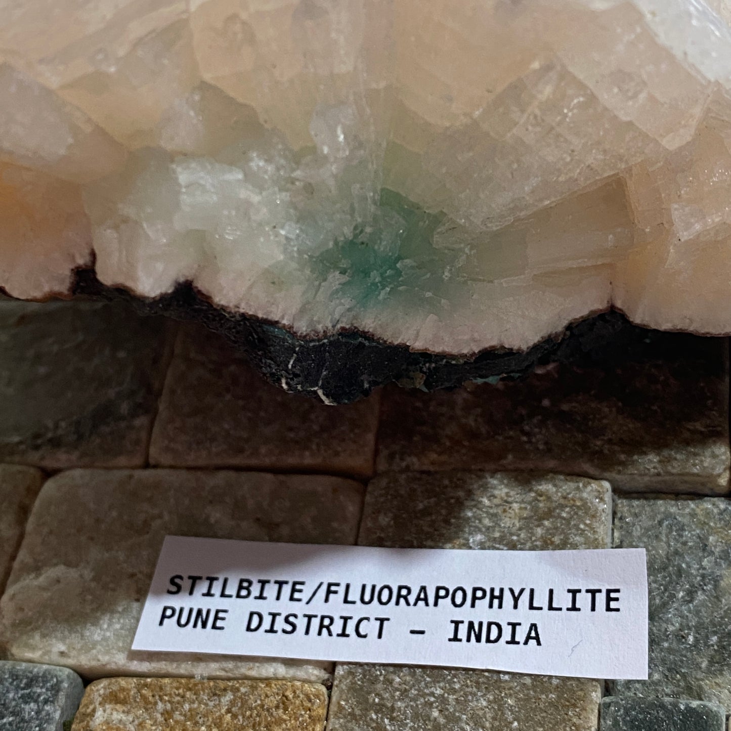 STILBITE WITH FLUORAPOPHYLLITE : PUNE, MAHARASHTRA, INDIA 624g. MF5069