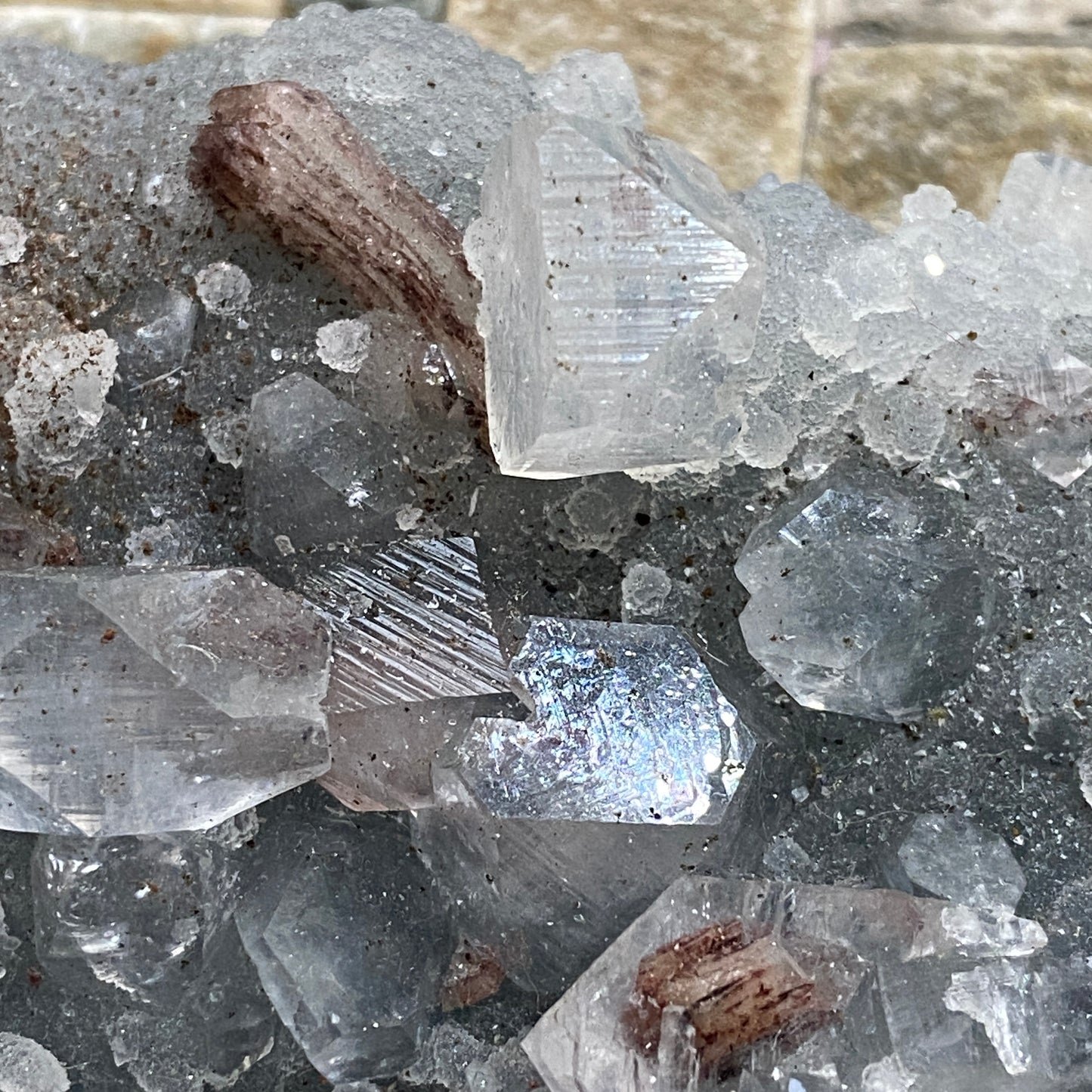 HEULANDITE WITH FLUORAPOPHYLLITE - JALGAON, INDIA: IMPRESSIVE LARGE SPECIMEN 1023g MF4148