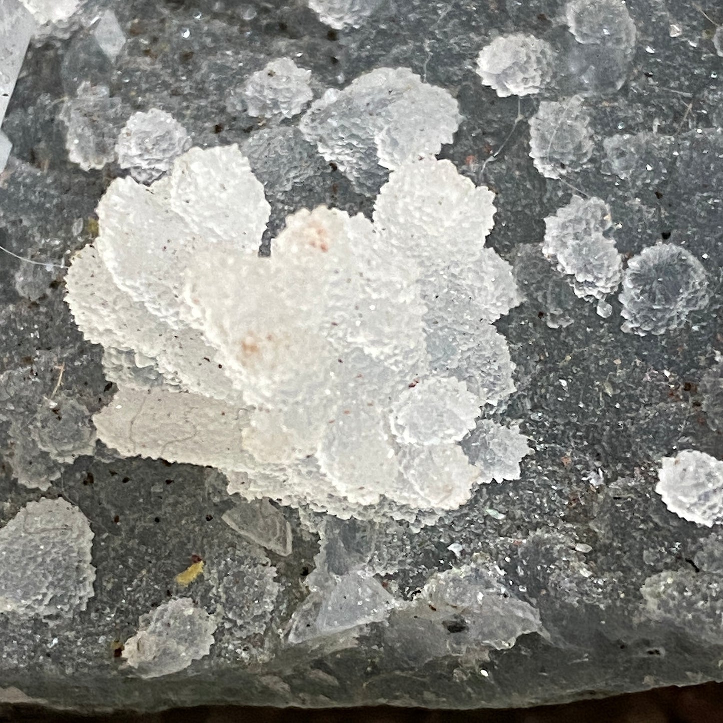 HEULANDITE WITH FLUORAPOPHYLLITE - JALGAON, INDIA: IMPRESSIVE LARGE SPECIMEN 1023g MF4148