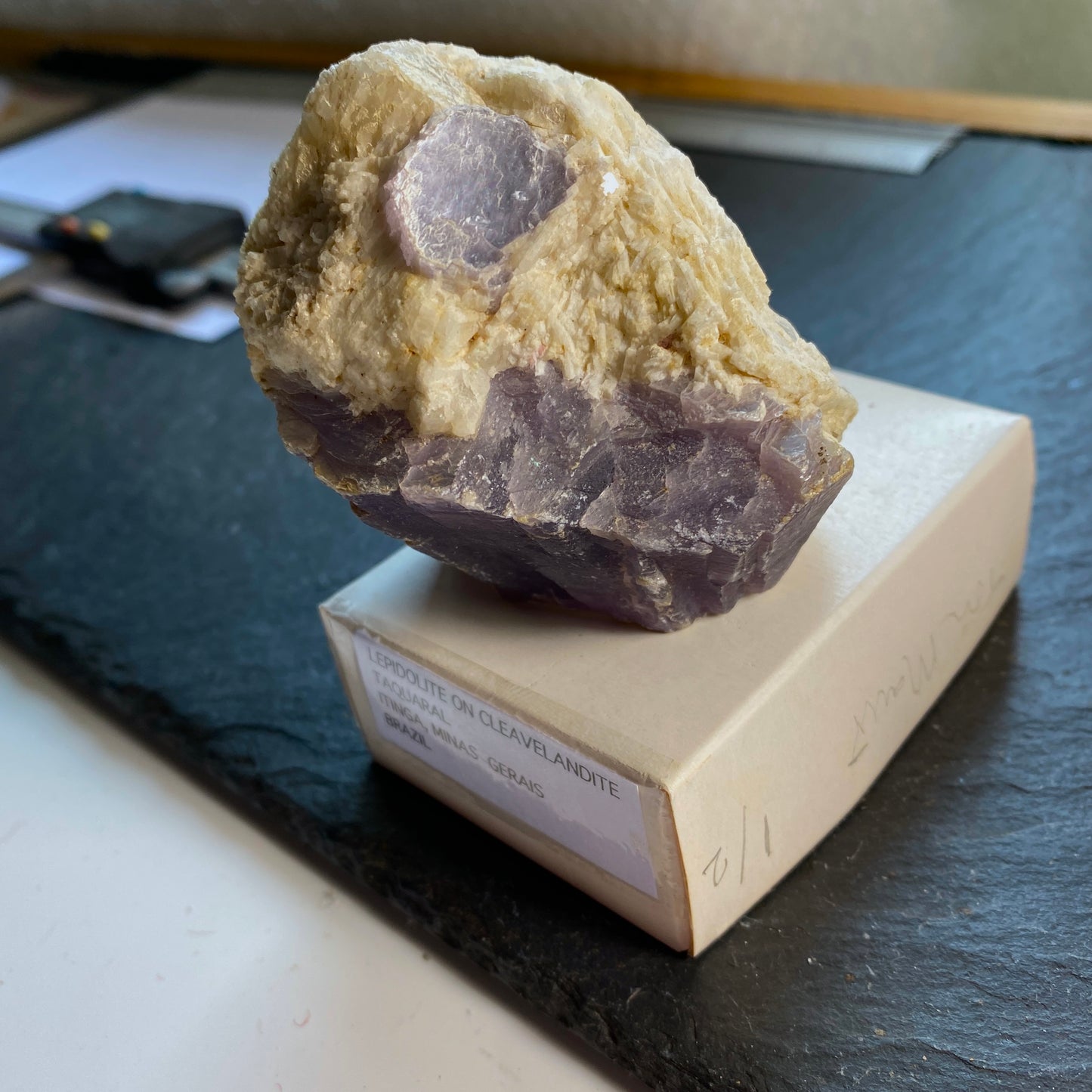 LEPIDOLITE 0N CLEAVELANDITE, TAQURAL, MINAS GERAIS, BRAZIL 186g MF1864