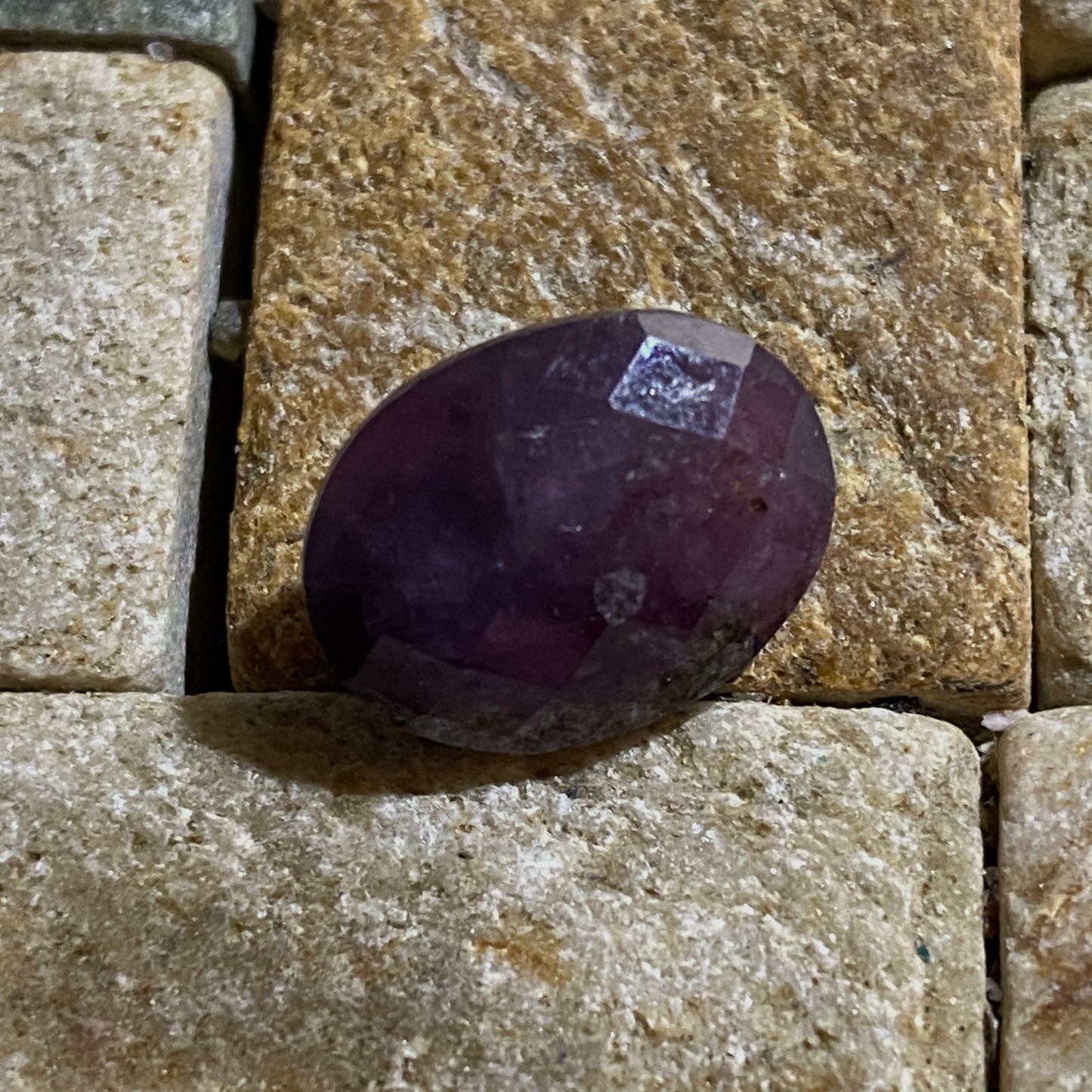 SAPPHIRE CORUNDUM LARGE NATURAL GEMSTONE - 11.88Ct. MFG5405