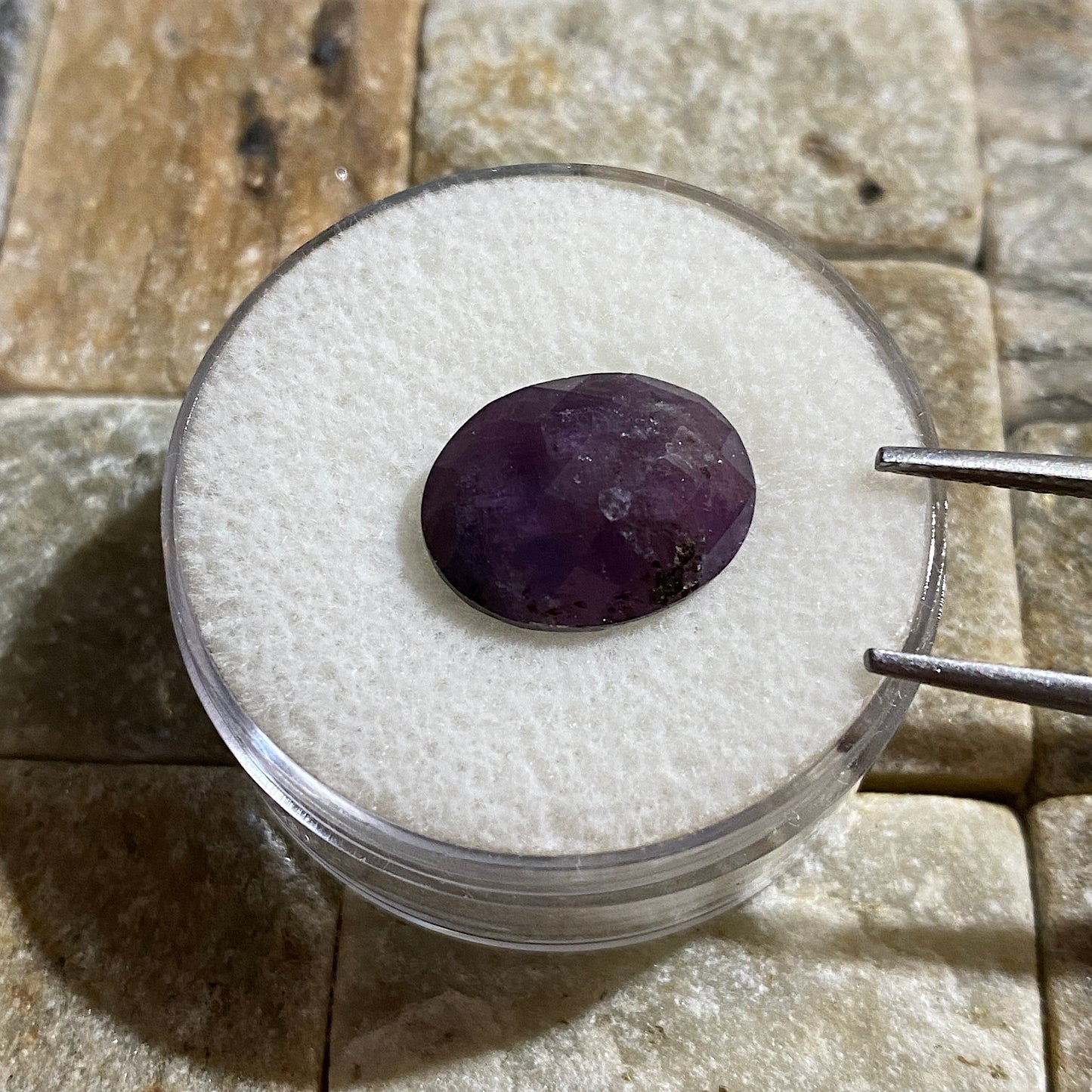 SAPPHIRE CORUNDUM LARGE NATURAL GEMSTONE - 11.88Ct. MFG5405