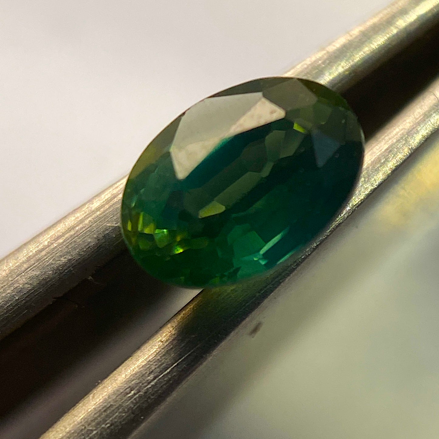 APATITE EXQUISITE NATURAL GEMSTONE - MIDELT, DRAA-TAFILALET, MOROCCO 0.70Ct MFG5240