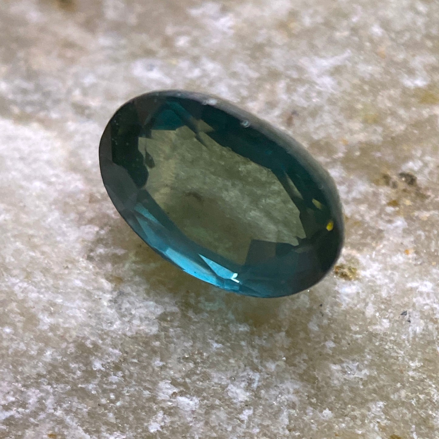 APATITE EXQUISITE NATURAL GEMSTONE - MIDELT, DRAA-TAFILALET, MOROCCO 0.70Ct MFG5240
