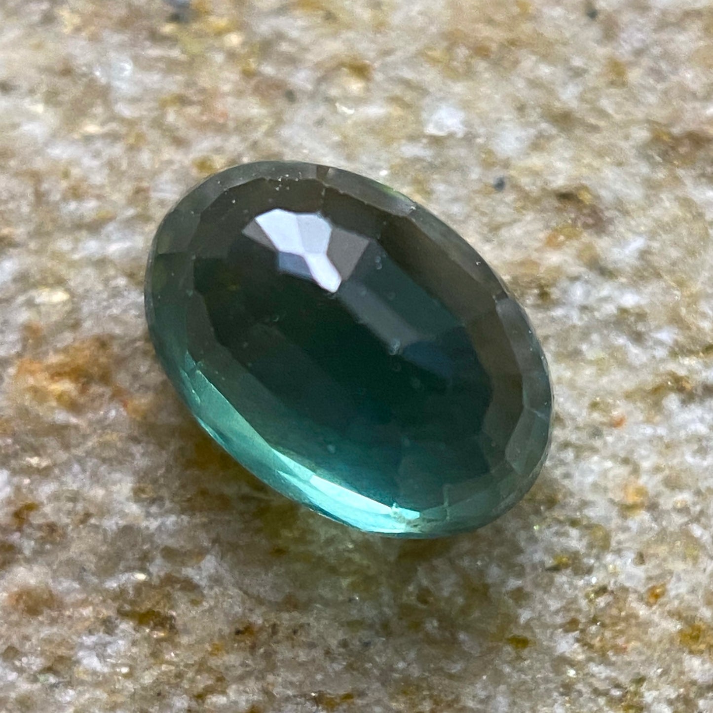 APATITE EXQUISITE NATURAL GEMSTONE - MIDELT, DRAA-TAFILALET, MOROCCO 0.70Ct MFG5240
