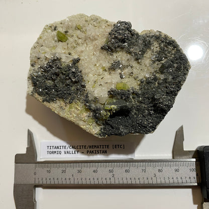 TITANITE [SPHENE] WITH CALCITE ETC : TORMIQ VALLEY, PAKISTAN  253g MF5079