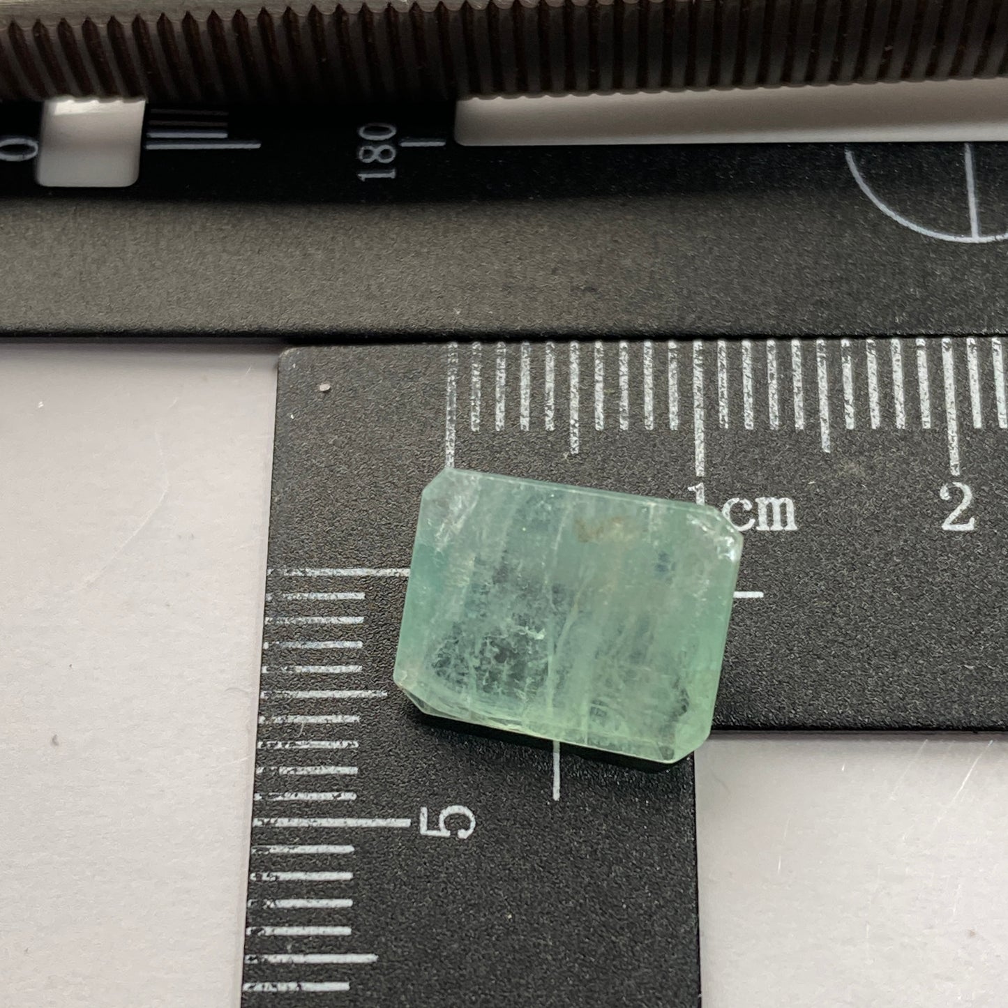 FLUORITE NATURAL GEMSTONE - KARABIB, ERONGO, NAMIBIA 5.74Ct MFG5397