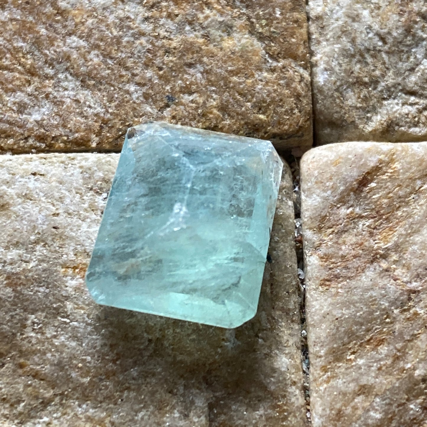 FLUORITE NATURAL GEMSTONE - KARABIB, ERONGO, NAMIBIA 5.74Ct MFG5397