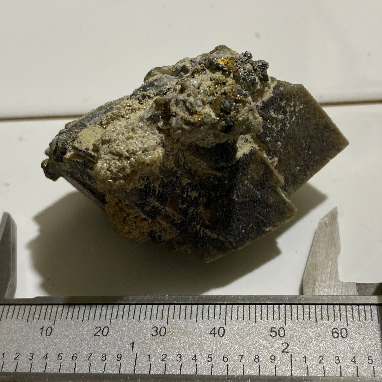 SIDERITE WITH TENNANTITE ETC - JUCANI MINE, HUANCAVALICA, PERU  109g MF4156