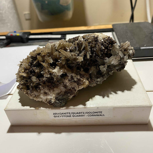 ARAGONITE/QUARTZ/DOLOMITE : GREYSTONE QUARRY, LEZANT, CORNWALL. 415g. MF5082