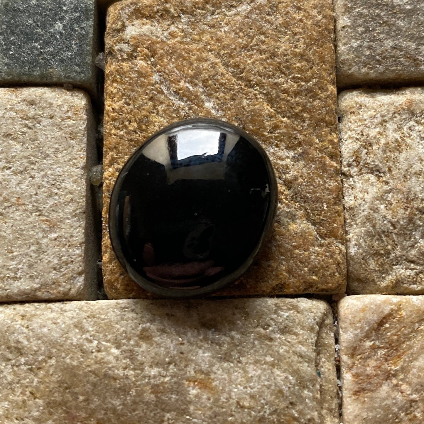 BLACK ONYX QUARTZ NATURAL GEMSTONE - CORONEL MURTA, MINAS GERAIS, BRAZIL 17.60Ct MFG5404