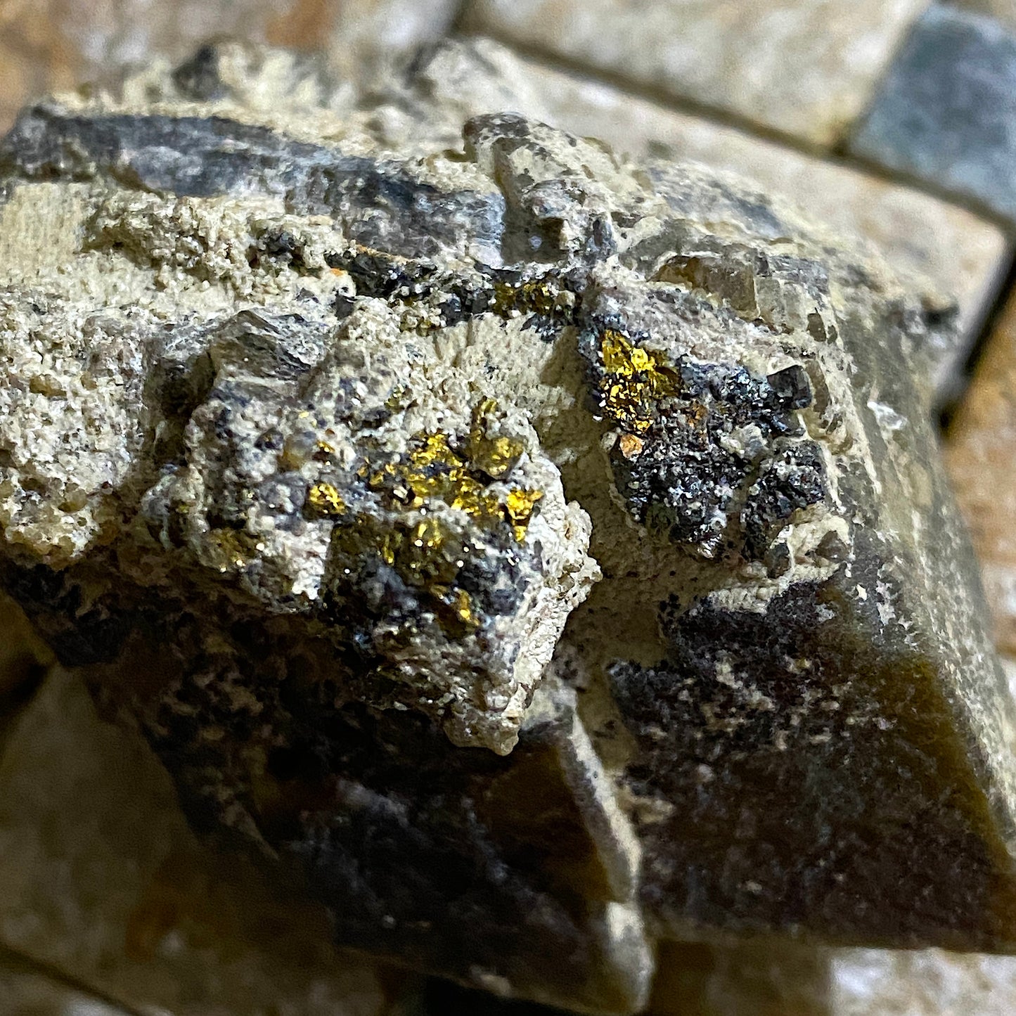 SIDERITE WITH TENNANTITE ETC - JUCANI MINE, HUANCAVALICA, PERU  109g MF4156