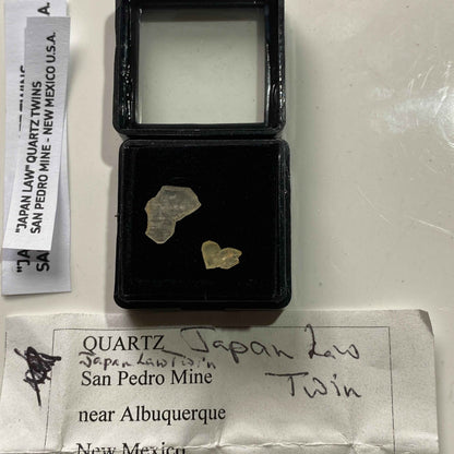 "JAPAN LAW" QUARTZ CRYSTALS : SAN PEDRO MINE, ALBUQUERQUE, NEW MEXICO U.S.A. MF5083