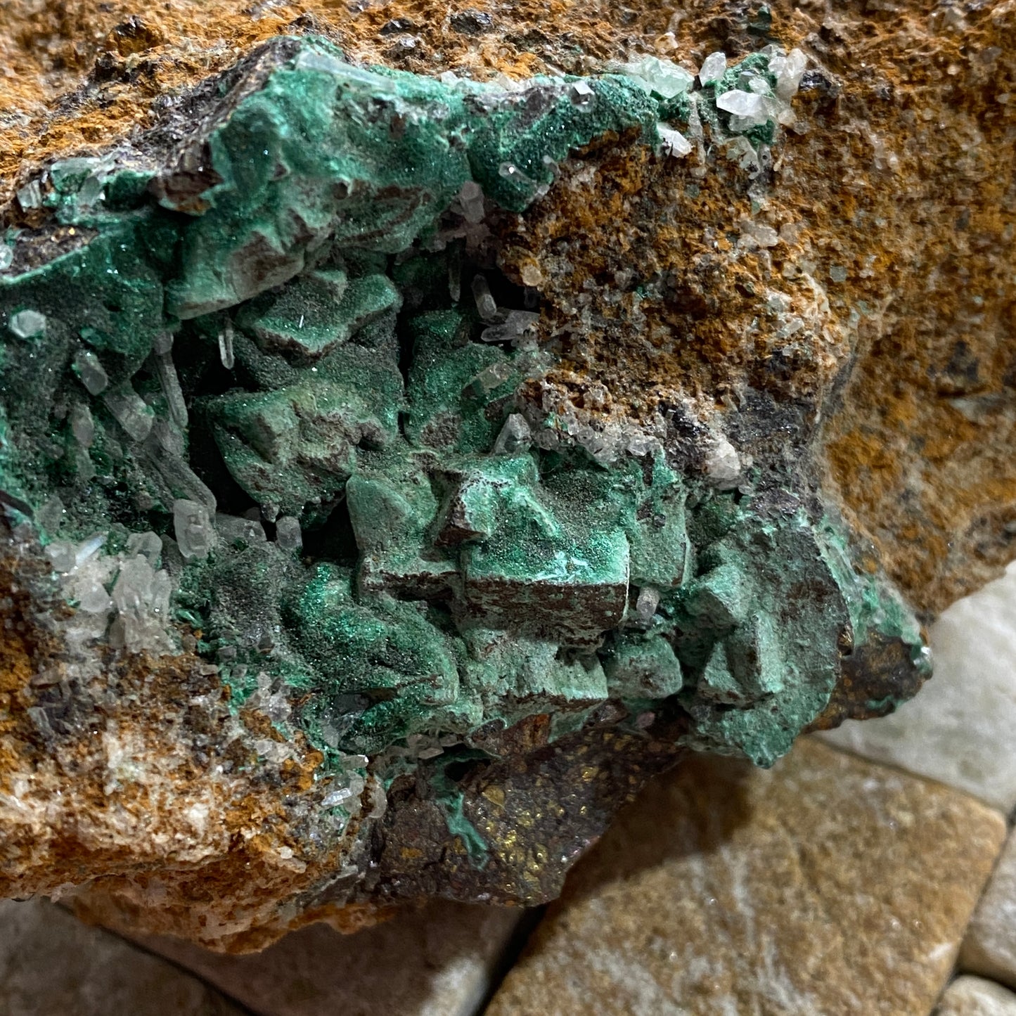 MALACHITE [ETC] - CLIGGA MINE, PERRANZABULOE, CORNWALL  282g MF4157