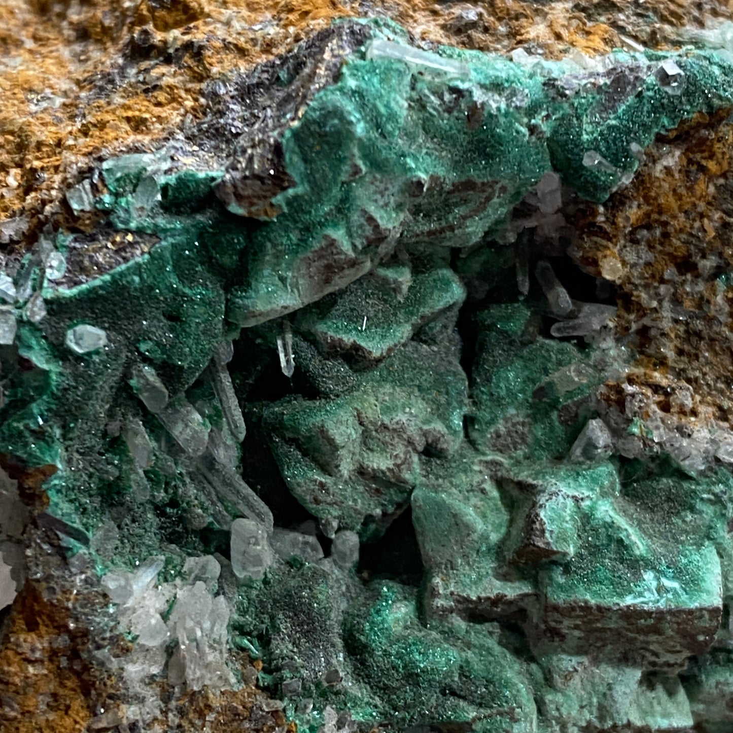 MALACHITE [ETC] - CLIGGA MINE, PERRANZABULOE, CORNWALL  282g MF4157