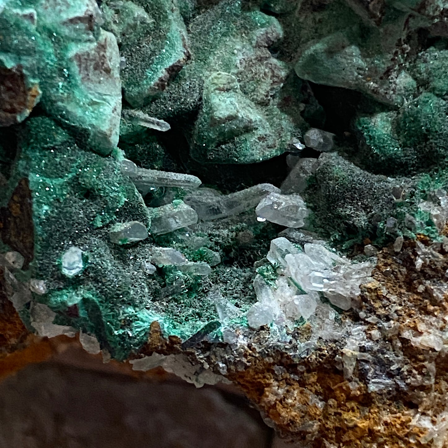 MALACHITE [ETC] - CLIGGA MINE, PERRANZABULOE, CORNWALL  282g MF4157