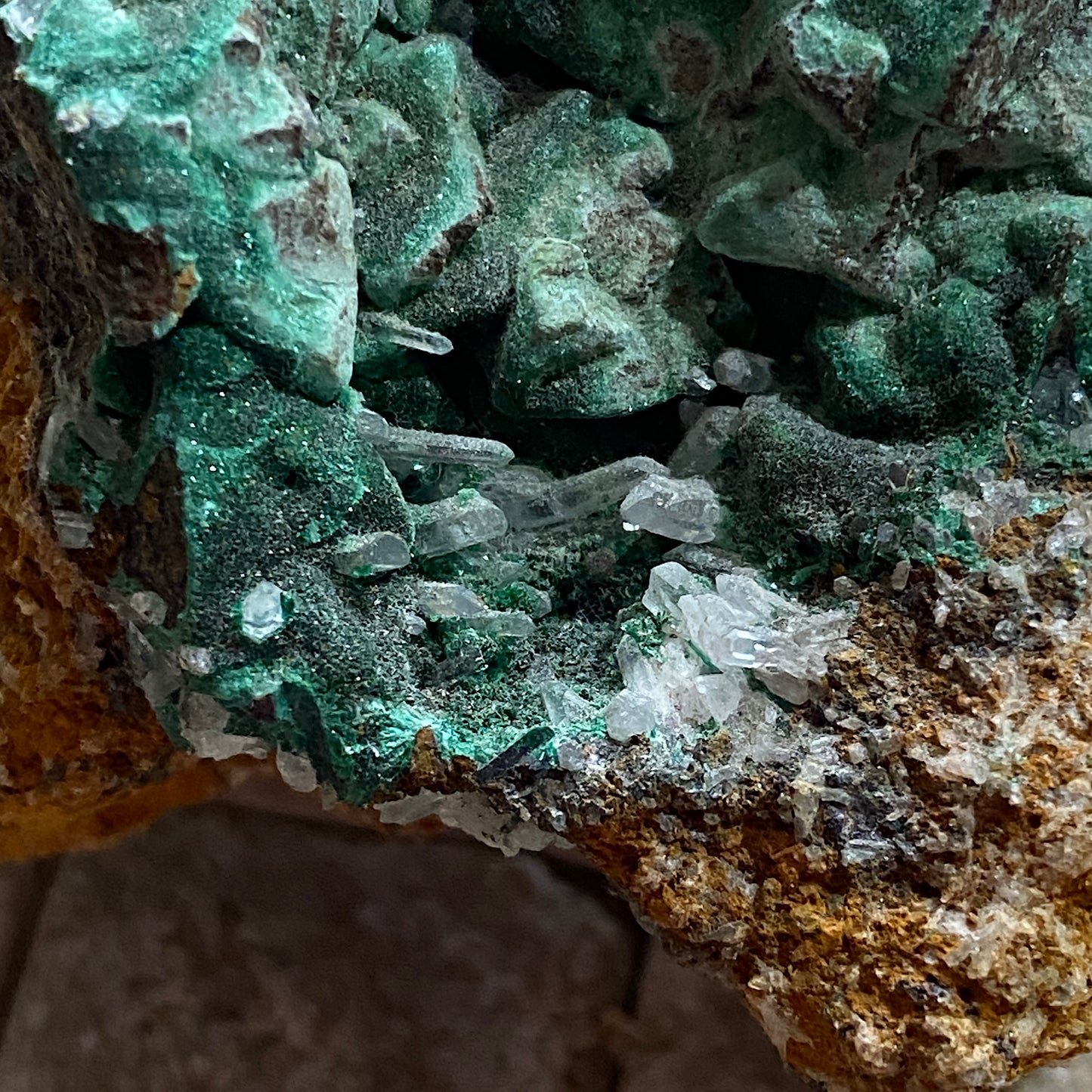 MALACHITE [ETC] - CLIGGA MINE, PERRANZABULOE, CORNWALL  282g MF4157