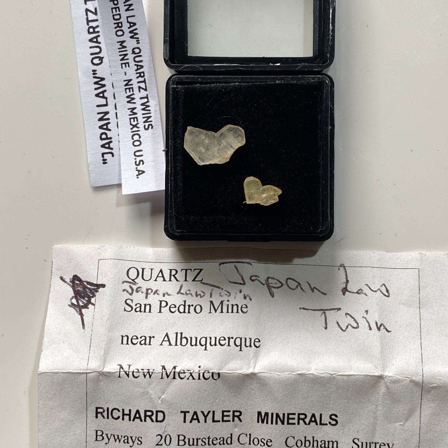"JAPAN LAW" QUARTZ CRYSTALS : SAN PEDRO MINE, ALBUQUERQUE, NEW MEXICO U.S.A. MF5083
