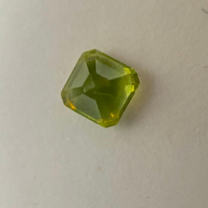 PERIDOT NATURAL GEMSTONES - KAGHAN VALLEY, MANSHERA, PAKISTAN 3.02Ct MFG4810