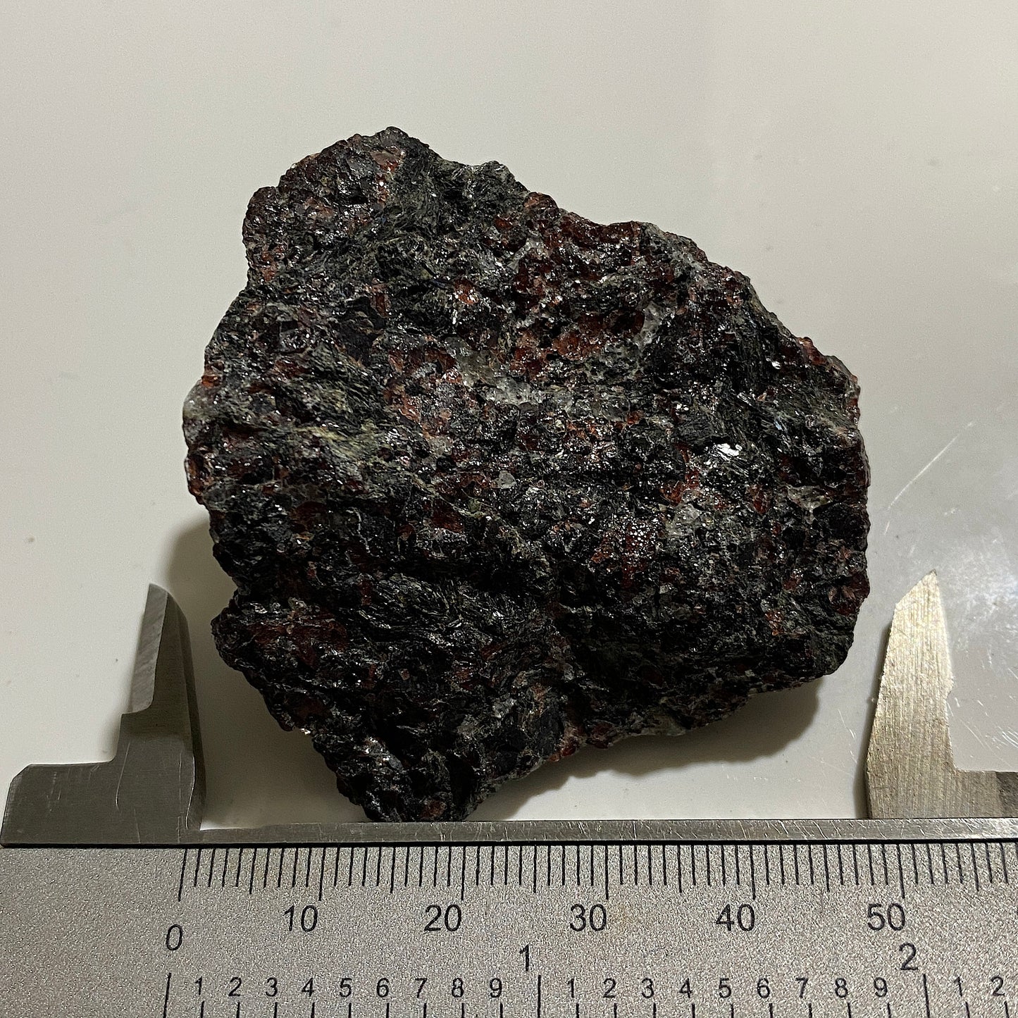 GARNET AMPHIBOLITE FROM EPTELAND, NORWAY 76g MF1456