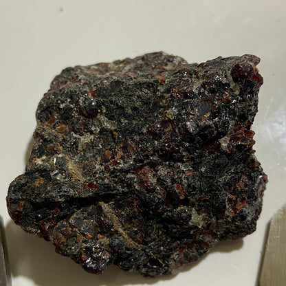 GARNET AMPHIBOLITE FROM EPTELAND, NORWAY 76g MF1456