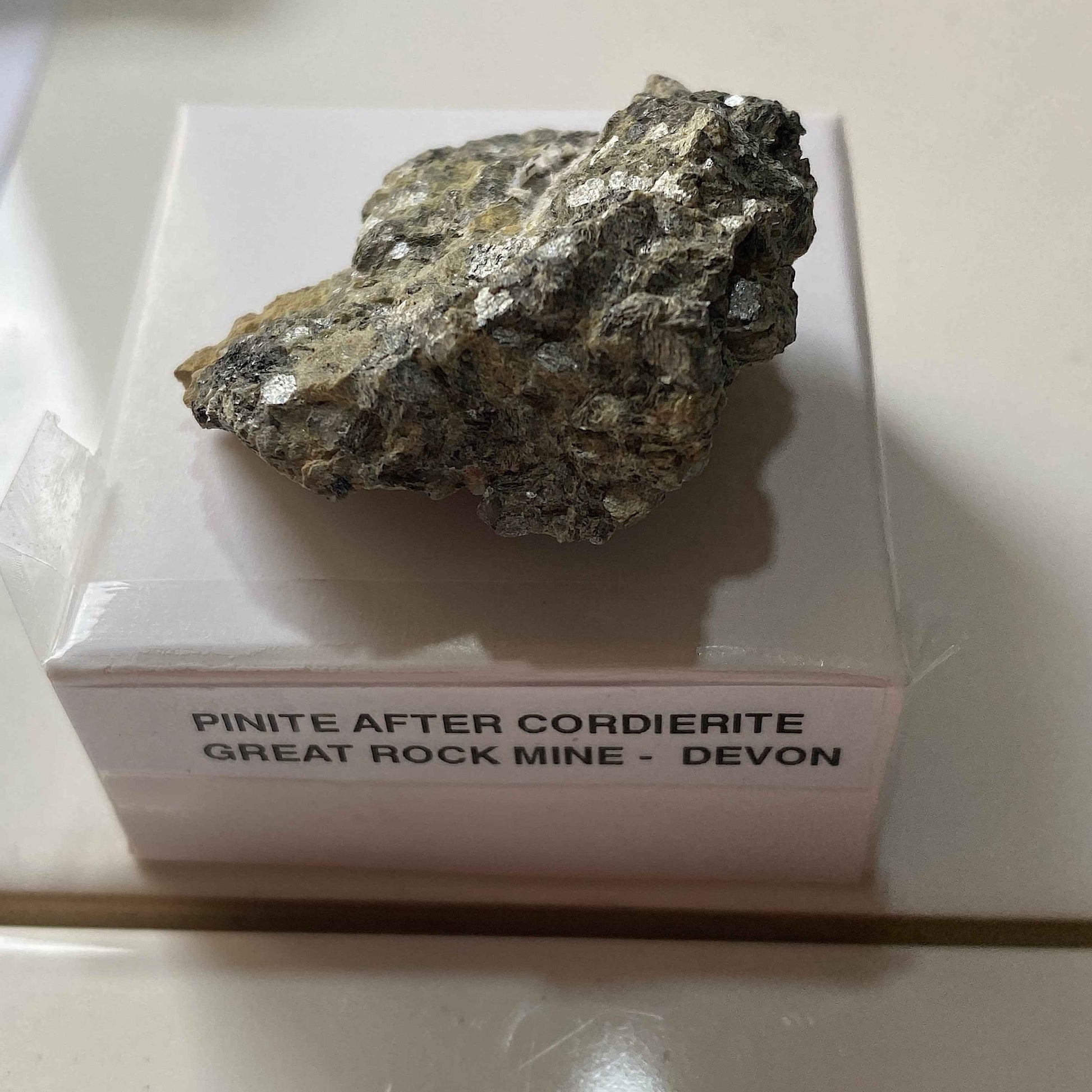 PINITE AFTER CORDIERITE : GREAT ROCK MINE, HENNOCK, TEIGNBRIDGE, DEVON  23g MF5093