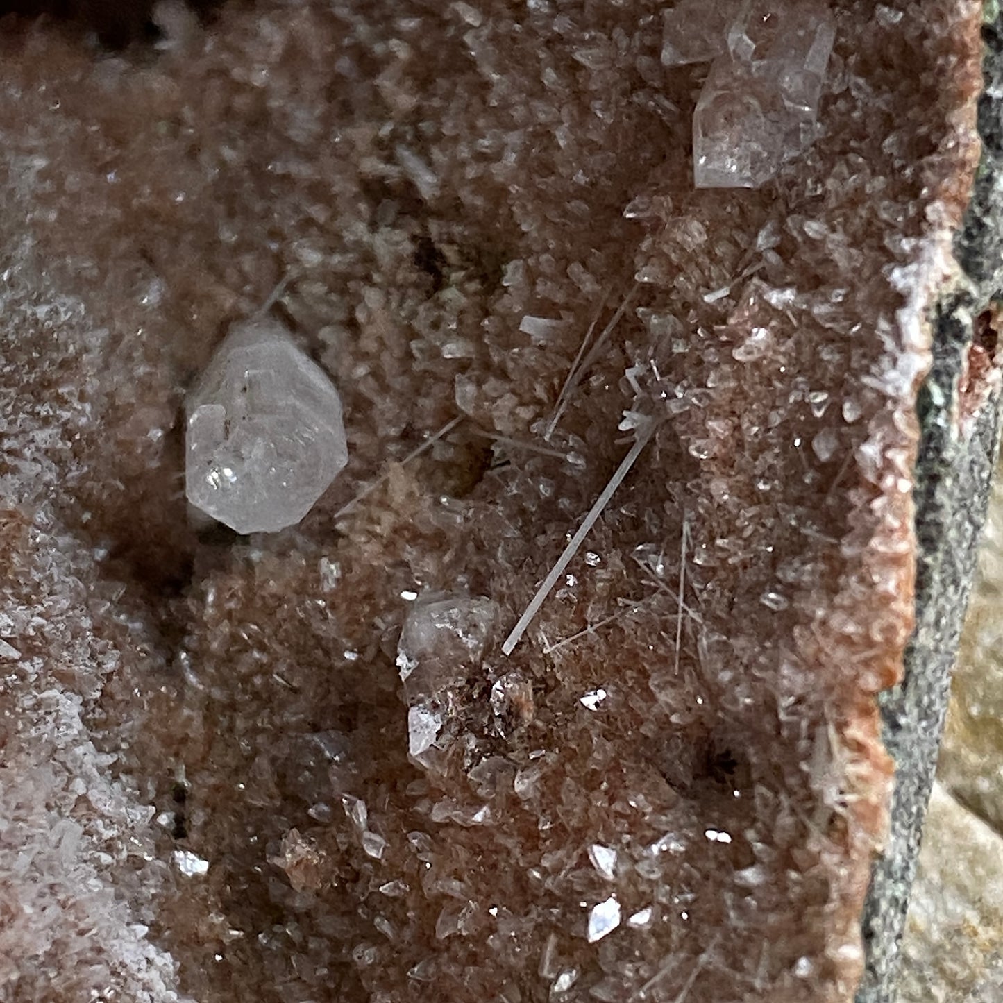 NATROLITE [ETC] IN BASALT VUG - AHMEDNAGAR, NASHIK, INDIA  588g. MF4165