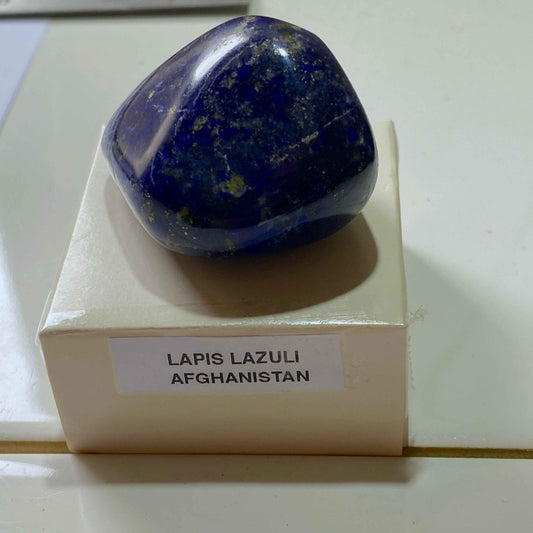 LAPIS LAZULI: LADJUAR MEDAM, BADAKHSHAN, AFGHANISTAN. 72g  MF5094