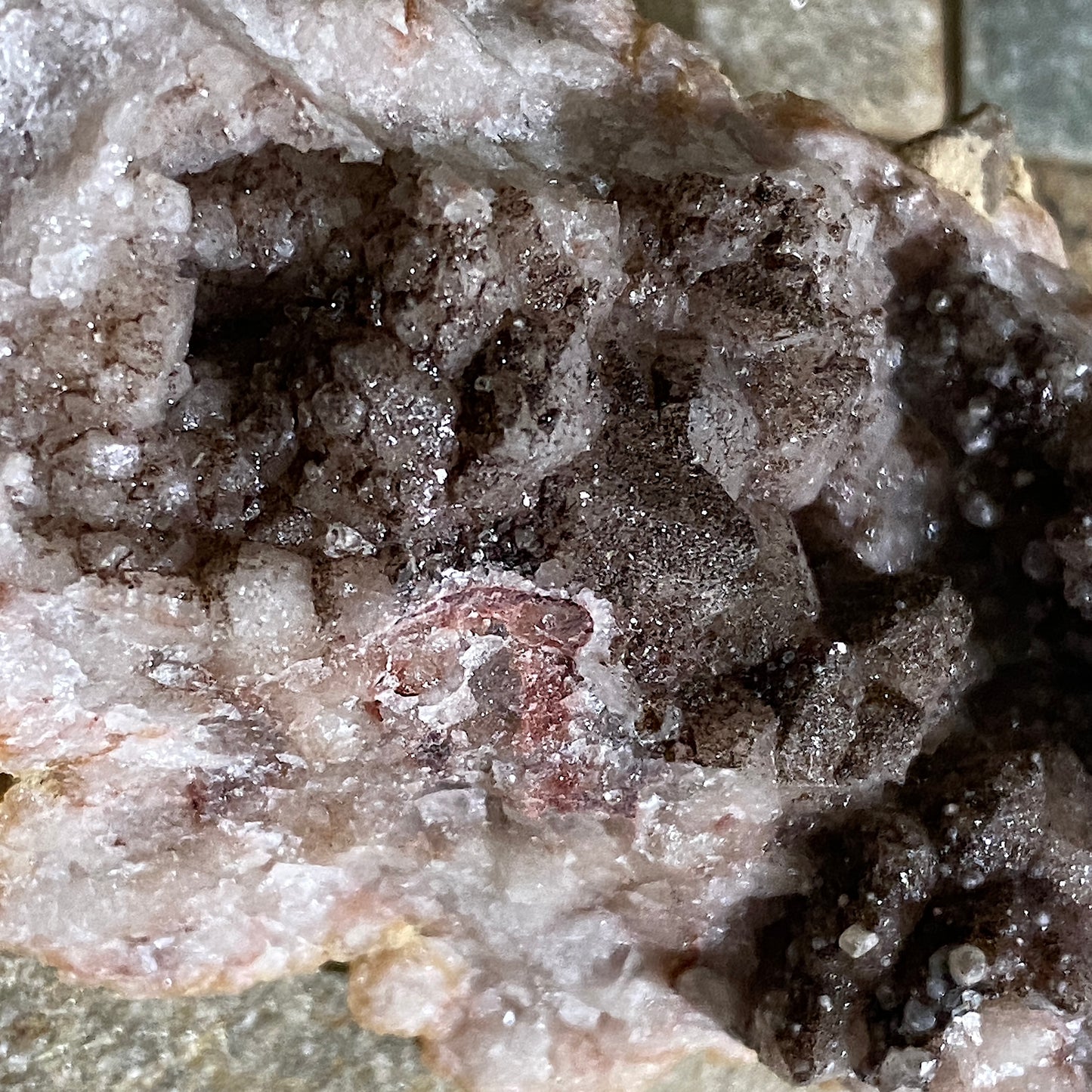 CALCITE/QUARTZ/GOETHITE ETC FROM DULCOTE QUARRY, ENGLAND 72g MF1427