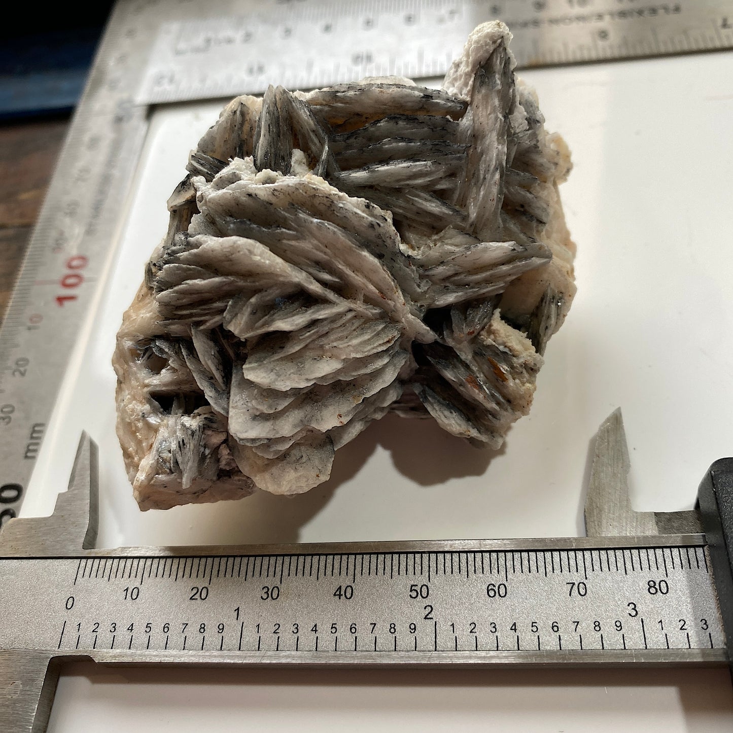 BARYTE - MIBLADEN MINING DISTRICT, DRAA-TAFILALET, MOROCCO