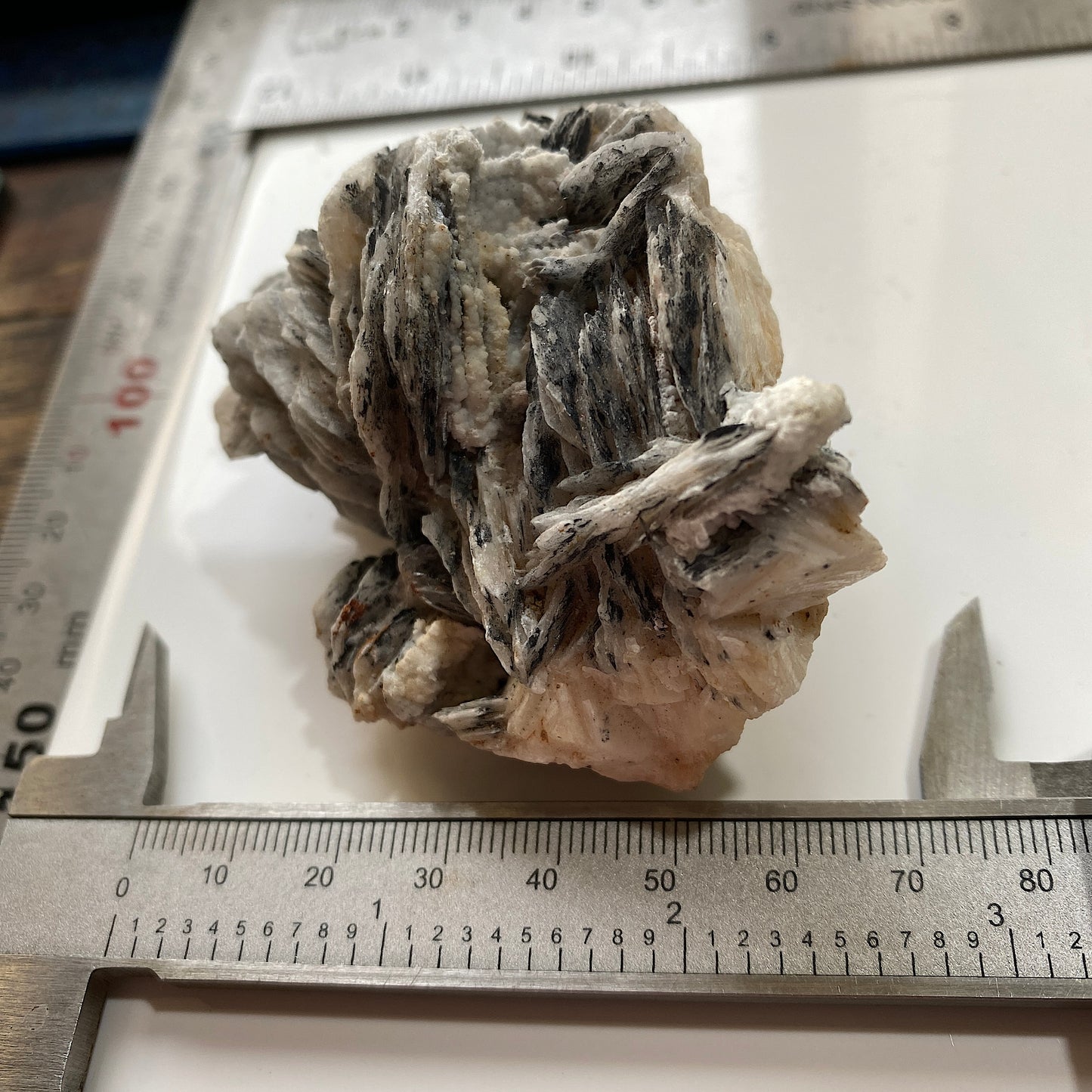 BARYTE - MIBLADEN MINING DISTRICT, DRAA-TAFILALET, MOROCCO