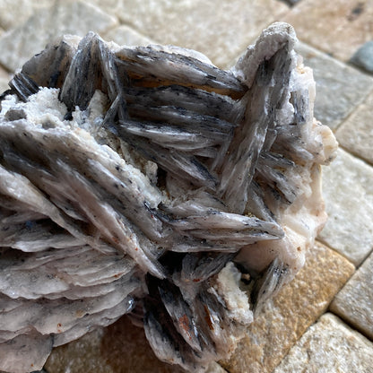 BARYTE - MIBLADEN MINING DISTRICT, DRAA-TAFILALET, MOROCCO