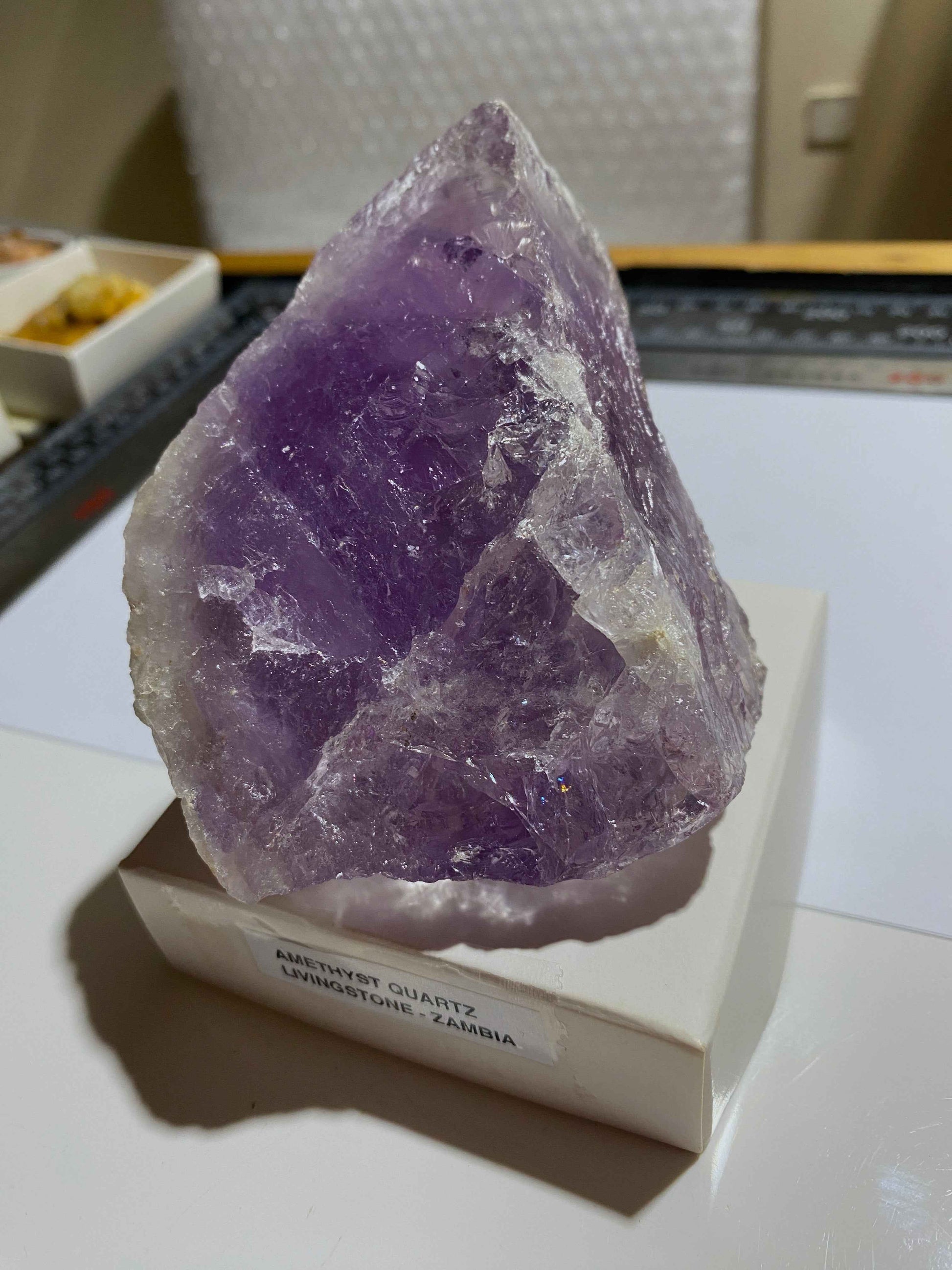 AMETHYST QUARTZ : LIVINGSTONE, SOUTHERN PROVINCE, ZAMBIA. 407g MF5101