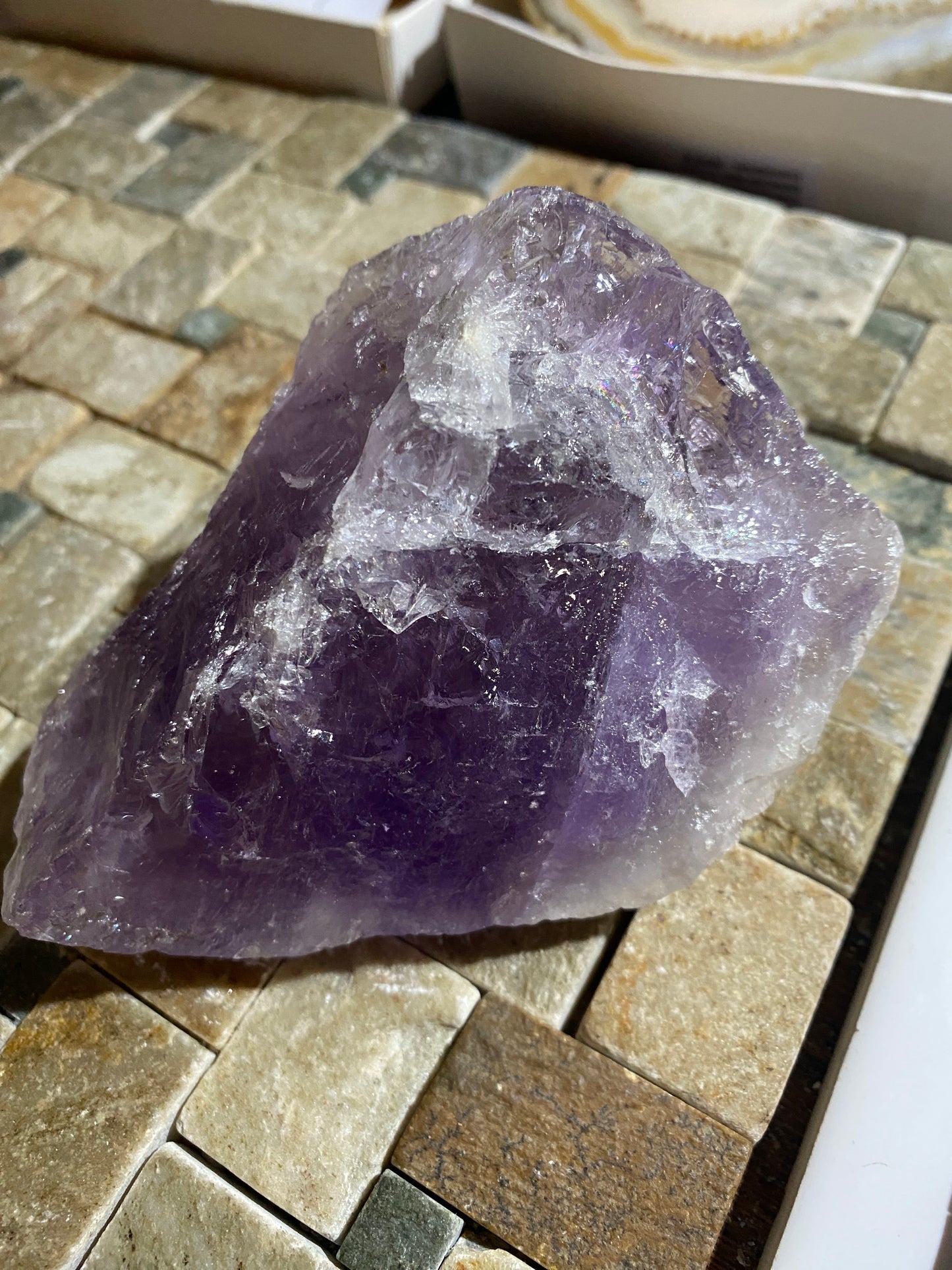 AMETHYST QUARTZ : LIVINGSTONE, SOUTHERN PROVINCE, ZAMBIA. 407g MF5101