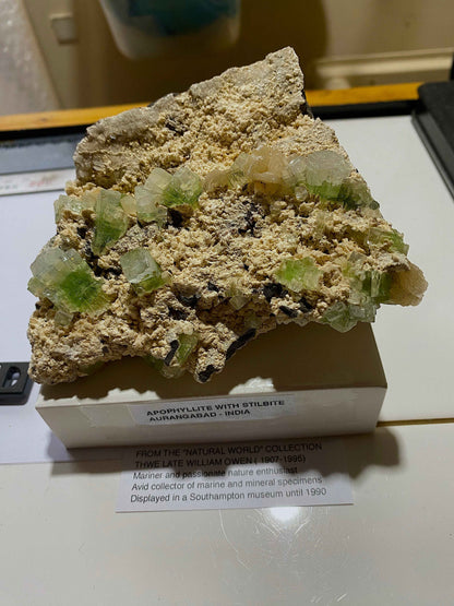 APOPHYLLITE WITH STILBITE : AURANGABAD, MAHARASHTRA, INDIA. 442g. MF5103