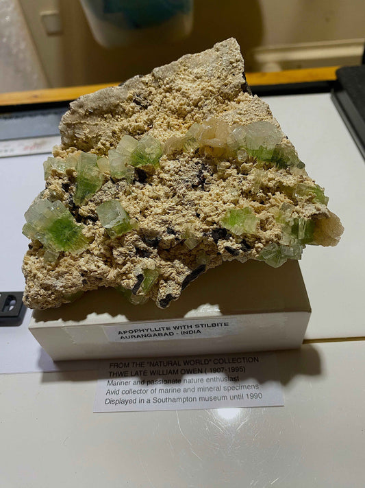 APOPHYLLITE WITH STILBITE : AURANGABAD, MAHARASHTRA, INDIA. 442g. MF5103