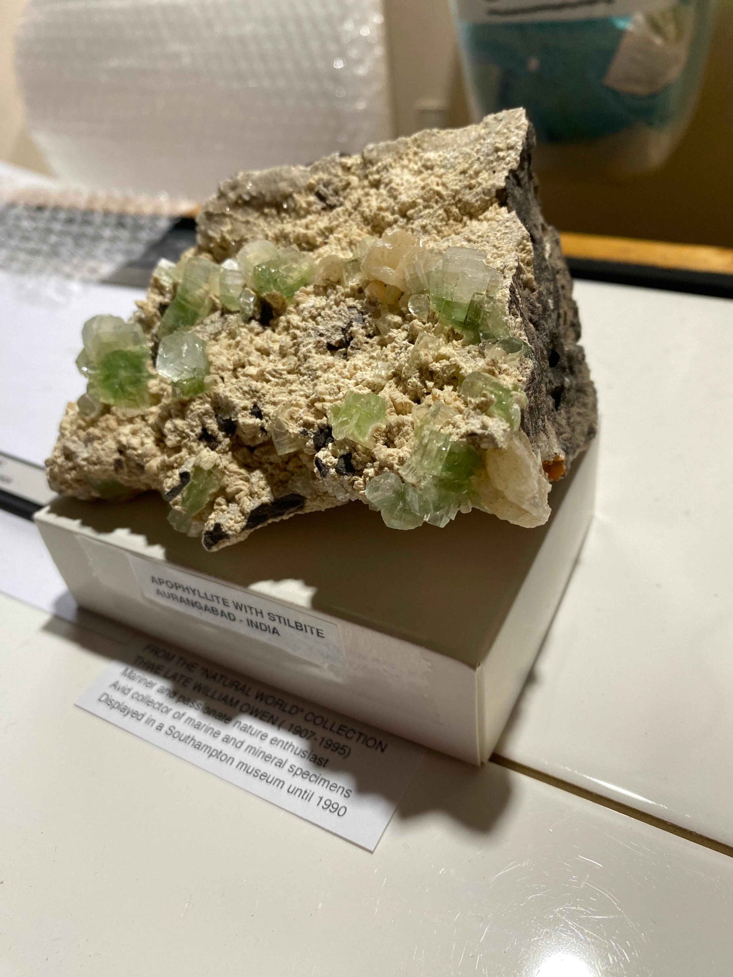 APOPHYLLITE WITH STILBITE : AURANGABAD, MAHARASHTRA, INDIA. 442g. MF5103